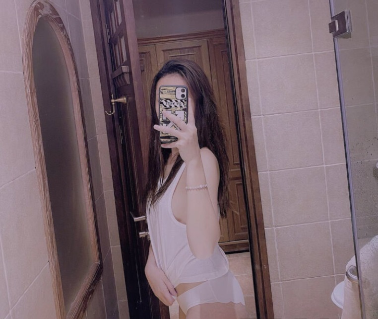 Tải ảnh Quỳnh Moon mặc bikini đẹp nóng bỏng gợi cảm