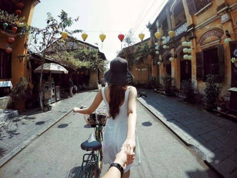 10+ Kiểu Tạo Dáng Cho Các Cặp Đôi Bắt Trọn Khoảnh Khắc