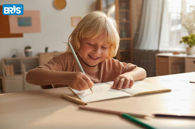 Cách dạy con ngang bướng: Bí quyết giúp trẻ hợp tác không cần đòn roi