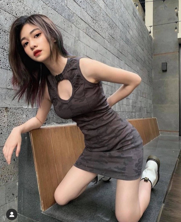 Diện áo bỏ quên nội y, hot girl làm cộng đồng mạng đỏ mắt - 13