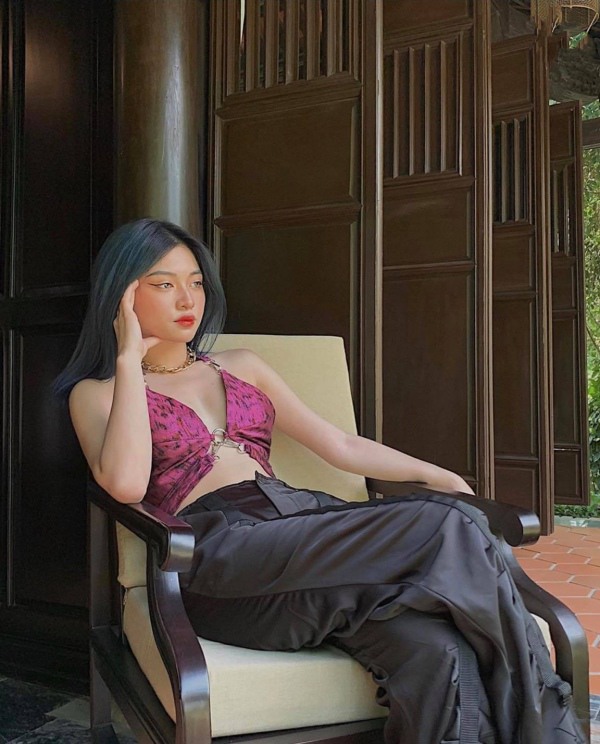 Diện áo bỏ quên nội y, hot girl làm cộng đồng mạng đỏ mắt - 5