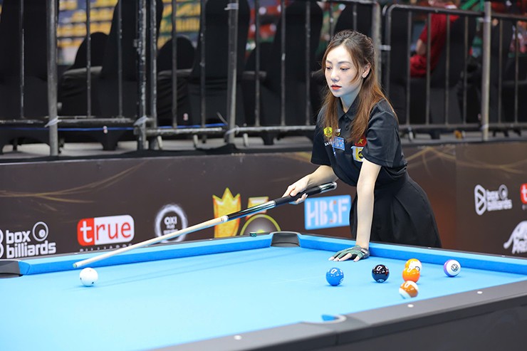 Điều này buộc cơ thủ xinh đẹp quê Lai Châu phải thắng Mồng Tiểu Ngọc ở trận play-off để đi tiếp.