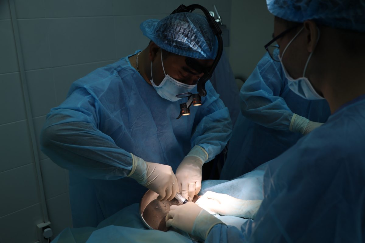 Thành phố Hồ Chí Minh: Tiêm filler trong khách sạn, cô gái bị áp xe to ở ngực