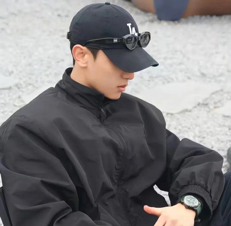 Ảnh đại diện nam đeo khẩu trang chất.
