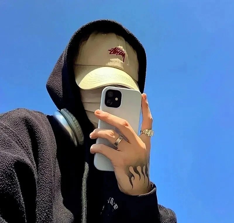 Avatar ảnh trai đẹp che mặt bí ẩn.