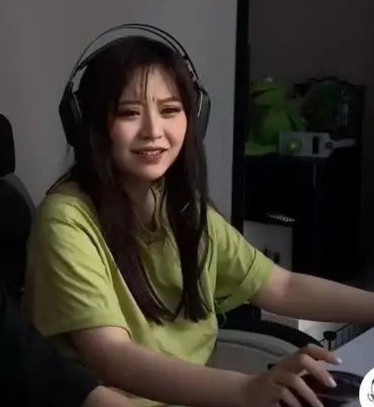 hot girl lo mat that anh 3