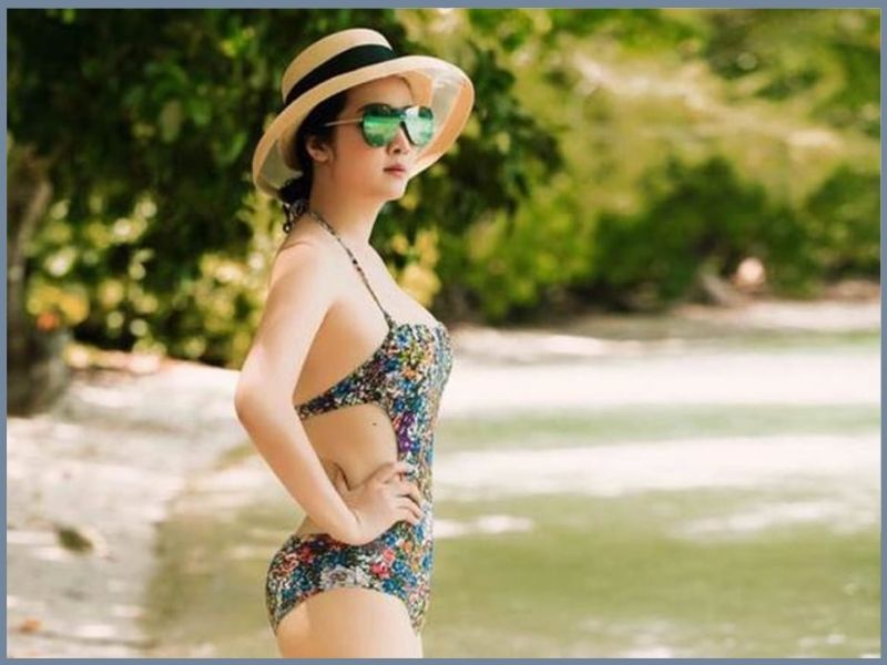 10+ cách phối đồ đi biển cho nữ trung niên đẹp, trẻ mà sang