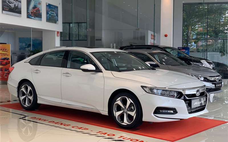 Honda Accord 2022 màu Trắng: giá lăn bánh, hình ảnh thực tế