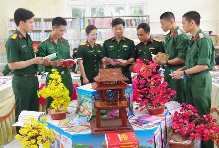 Mô hình “Nhóm Zalo - Đồng hành cùng chiến sĩ”: Lan tỏa việc tốt, kết nối yêu thương